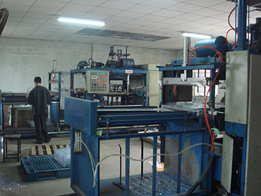 全自动吸塑成型机